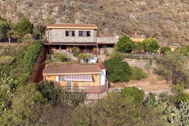 3 slaapkamer Villa te koop in San Cristóbal de La Laguna met garage - € 550.000 (Ref: 8543587)