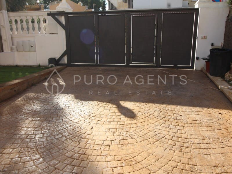 6 soverom Villa til salgs i Palmanova med svømmebasseng garasje - € 1 990 000 (Ref: 5075061)