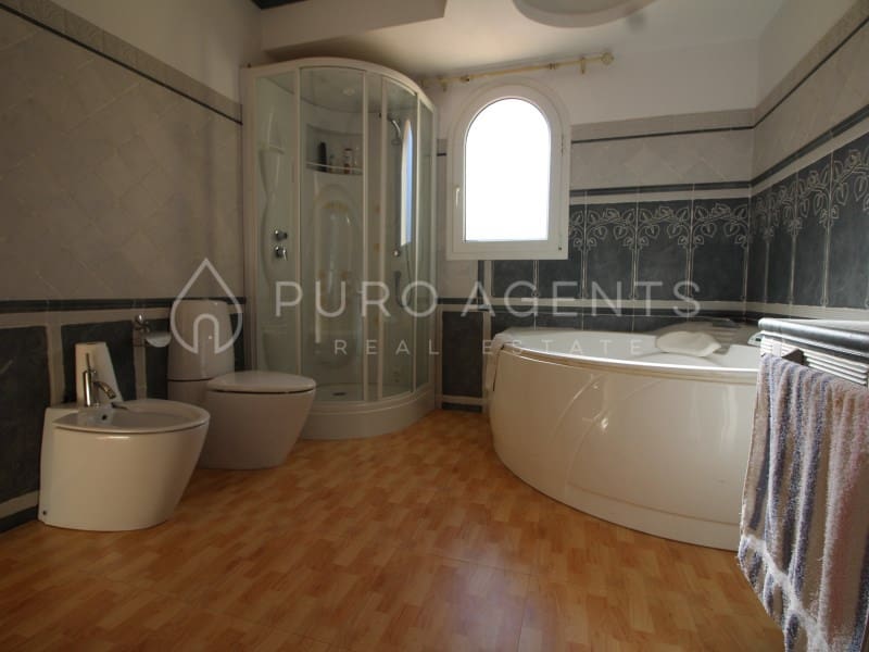 6 soverom Villa til salgs i Palmanova med svømmebasseng garasje - € 1 990 000 (Ref: 5075061)