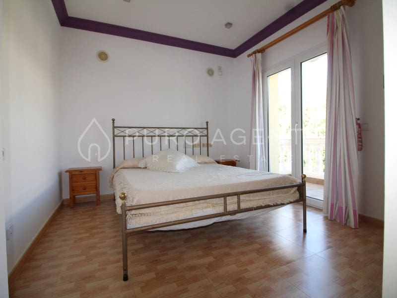 6 soverom Villa til salgs i Palmanova med svømmebasseng garasje - € 1 990 000 (Ref: 5075061)