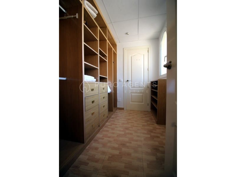 6 soverom Villa til salgs i Palmanova med svømmebasseng garasje - € 1 990 000 (Ref: 5075061)