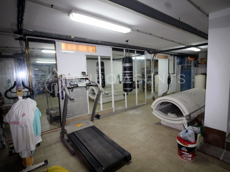 6 soverom Villa til salgs i Palmanova med svømmebasseng garasje - € 1 990 000 (Ref: 5075061)