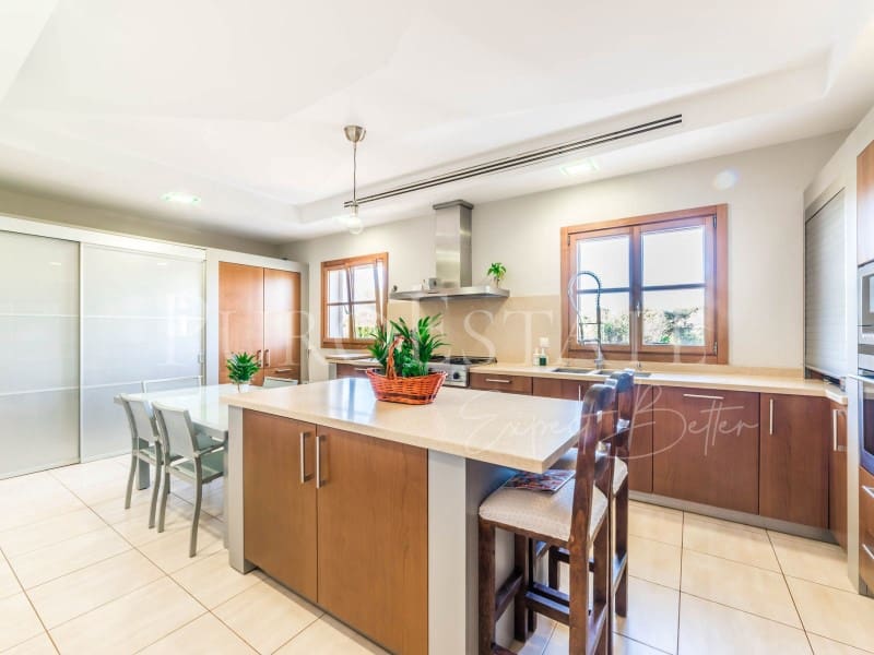 5 soverom Hus til salgs i Santa Ponsa med svømmebasseng garasje - € 3 500 000 (Ref: 6862943)