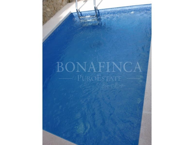 4 soveværelse Byhus til salg i Lloseta med swimmingpool garage - € 540.000 (Ref: 7889180)