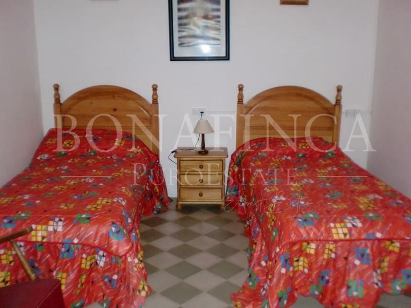 4 soveværelse Byhus til salg i Lloseta med swimmingpool garage - € 540.000 (Ref: 7889180)