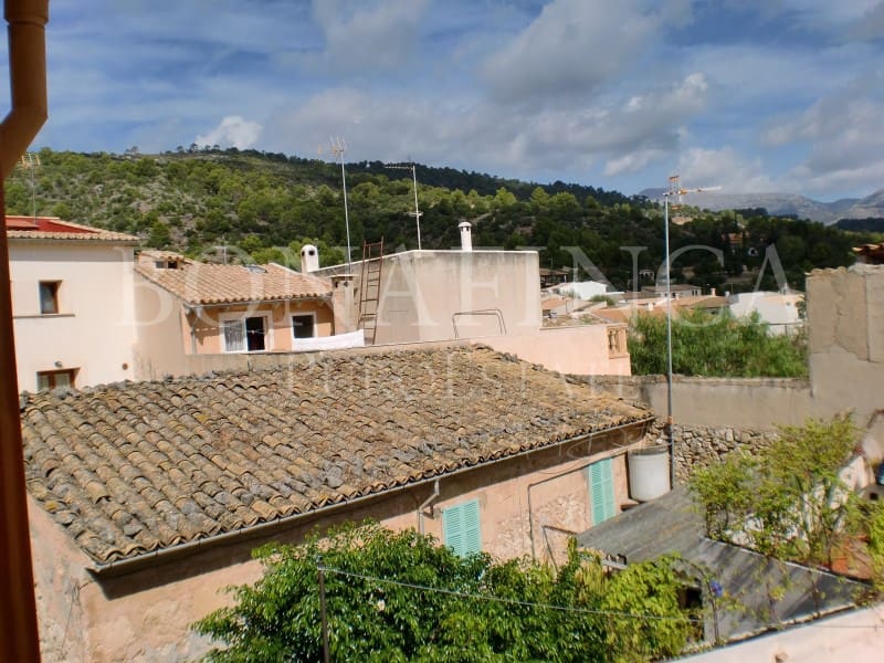 4 soveværelse Byhus til salg i Lloseta med swimmingpool garage - € 540.000 (Ref: 7889180)