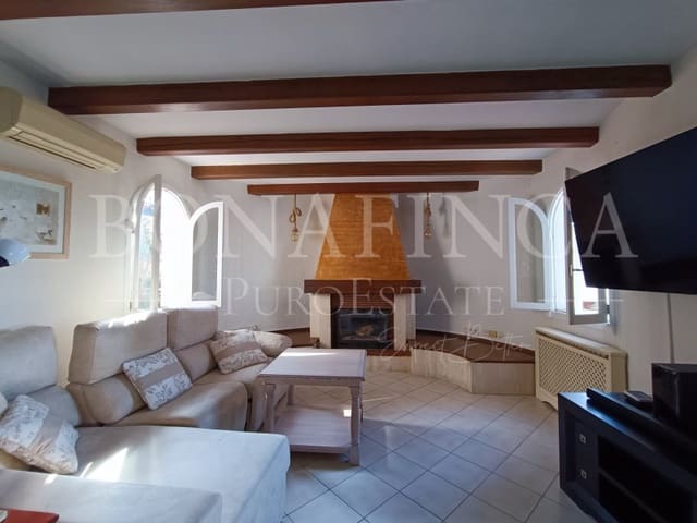 6 soverom Villa til salgs i Costa de la Calma, Calvià med garasje - € 1 100 000 (Ref: 7979665)