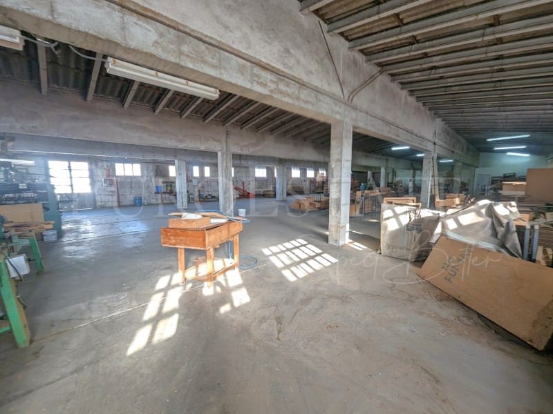 Commercial for sale in Manacor - € 3,182,000 (Ref: 8165907)