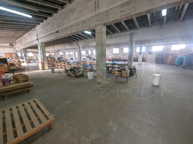 Commercial for sale in Manacor - € 3,182,000 (Ref: 8165907)