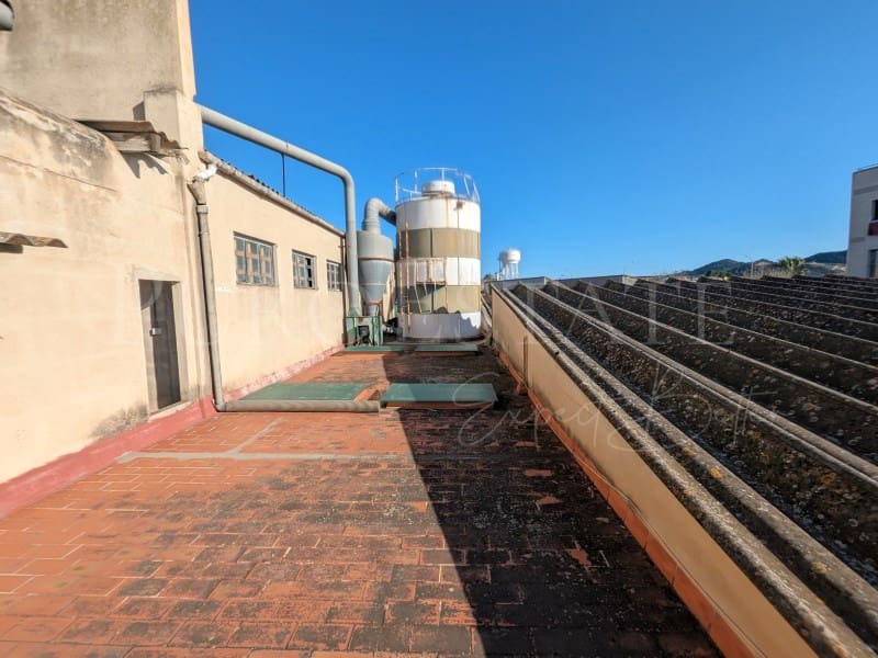 Commercial for sale in Manacor - € 3,182,000 (Ref: 8165907)