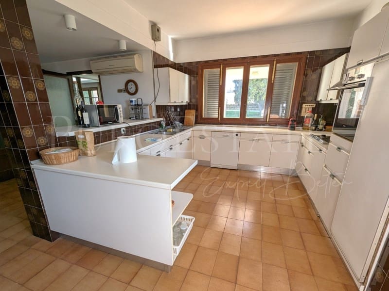 6 soverom Villa til salgs i Manacor med svømmebasseng garasje - € 1 350 000 (Ref: 8366285)