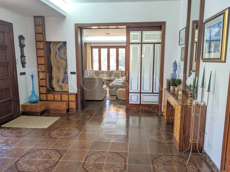 6 soverom Villa til salgs i Manacor med svømmebasseng garasje - € 1 350 000 (Ref: 8366285)