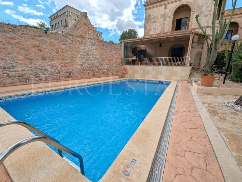 8 soveværelse Hotel til salg i Arta med swimmingpool - € 3.400.000 (Ref: 8389438)