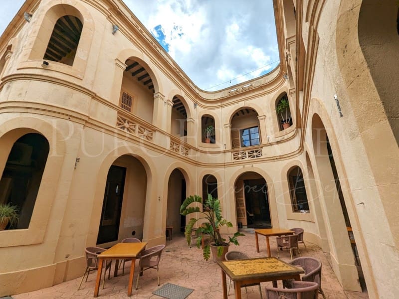 8 soveværelse Hotel til salg i Arta med swimmingpool - € 3.400.000 (Ref: 8389438)