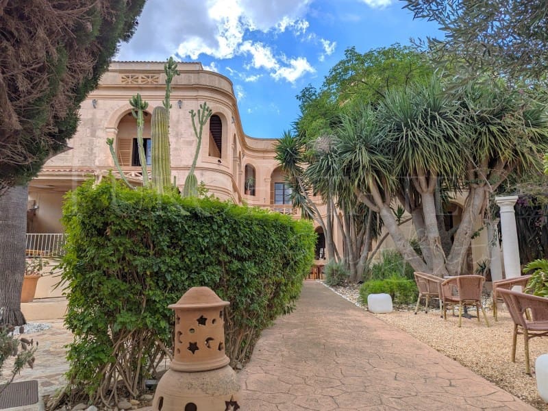 8 soveværelse Hotel til salg i Arta med swimmingpool - € 3.400.000 (Ref: 8389438)