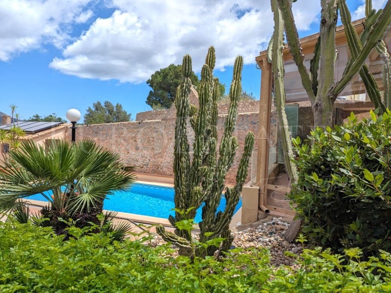 8 soveværelse Hotel til salg i Arta med swimmingpool - € 3.400.000 (Ref: 8389438)