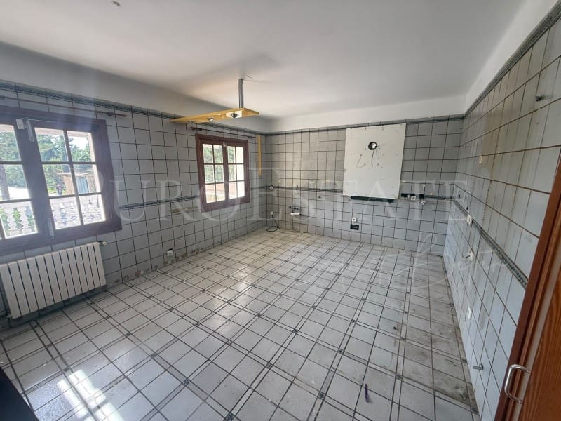 10 slaapkamer Villa te koop in Palma de Mallorca met zwembad - € 1.750.000 (Ref: 9062691)