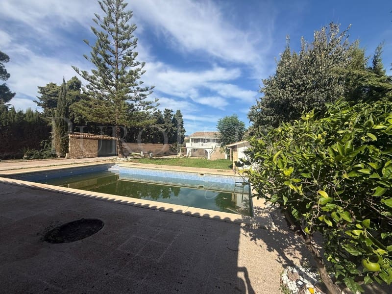 10 slaapkamer Villa te koop in Palma de Mallorca met zwembad - € 1.750.000 (Ref: 9062691)