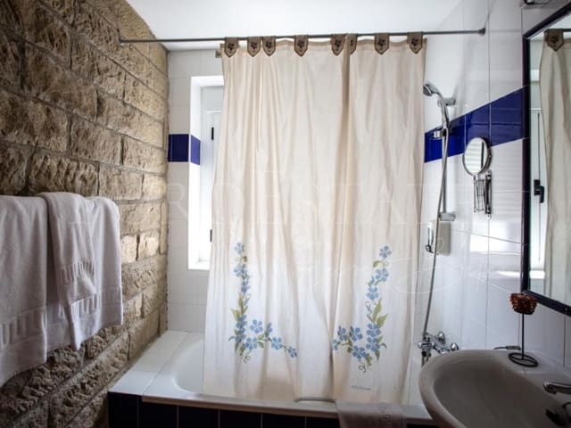 25 camera da letto Hotel in vendita in Ayerbe - 760.000 € (Rif: 9065530)