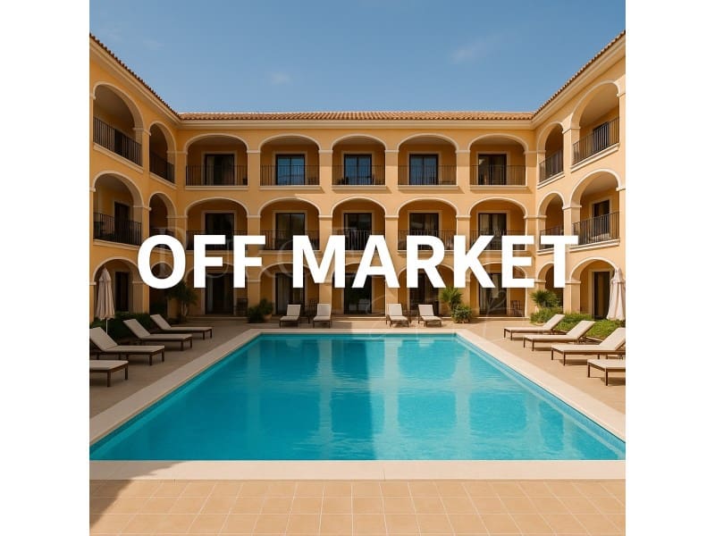 70 slaapkamer Hotel te koop in L'Arenal / S'Arenal - € 10.000.000 (Ref: 9264744)