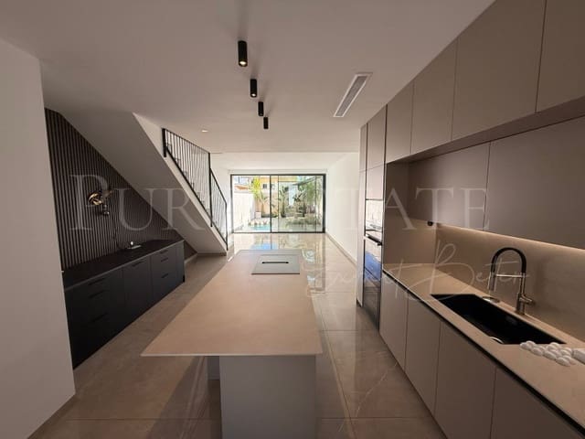 3 sovrum Semi-fristående Villa att hyra i Marratxí med pool garage - 3 000 € (Ref: 9388360)