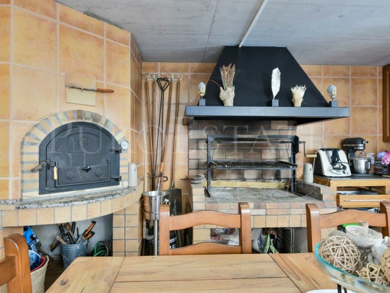 5 bedroom Villa for sale in Sa Cabaneta / La Cabaneta with garage - € 1,550,000 (Ref: 9625921)