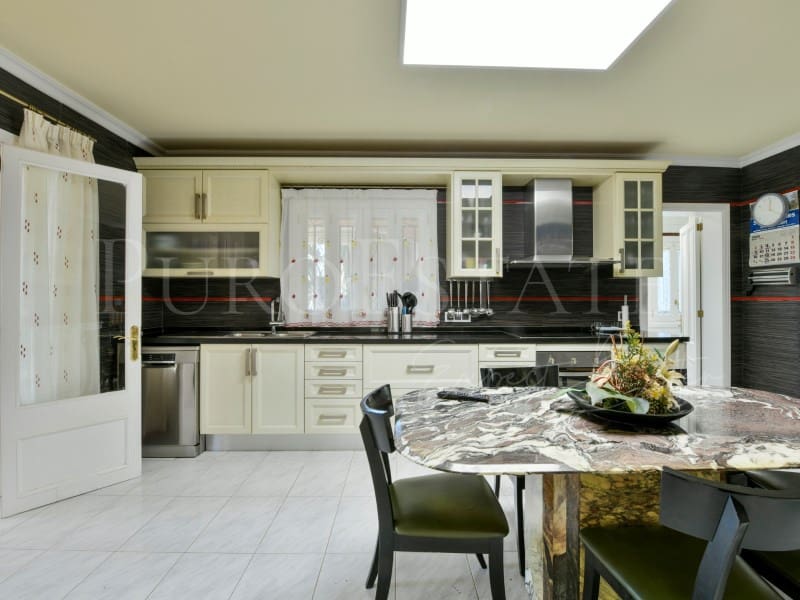 5 bedroom Villa for sale in Sa Cabaneta / La Cabaneta with garage - € 1,550,000 (Ref: 9625921)