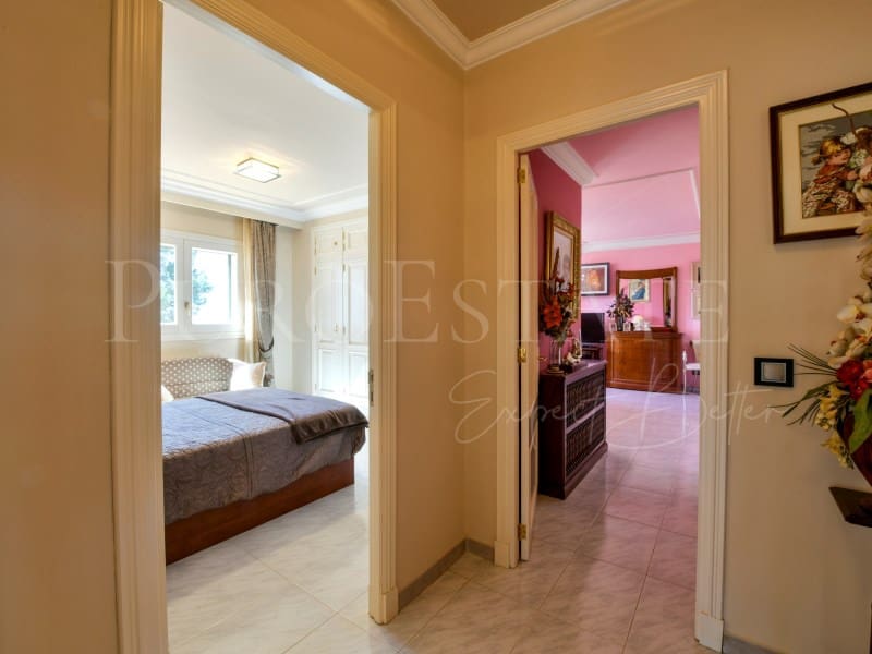 5 bedroom Villa for sale in Sa Cabaneta / La Cabaneta with garage - € 1,550,000 (Ref: 9625921)