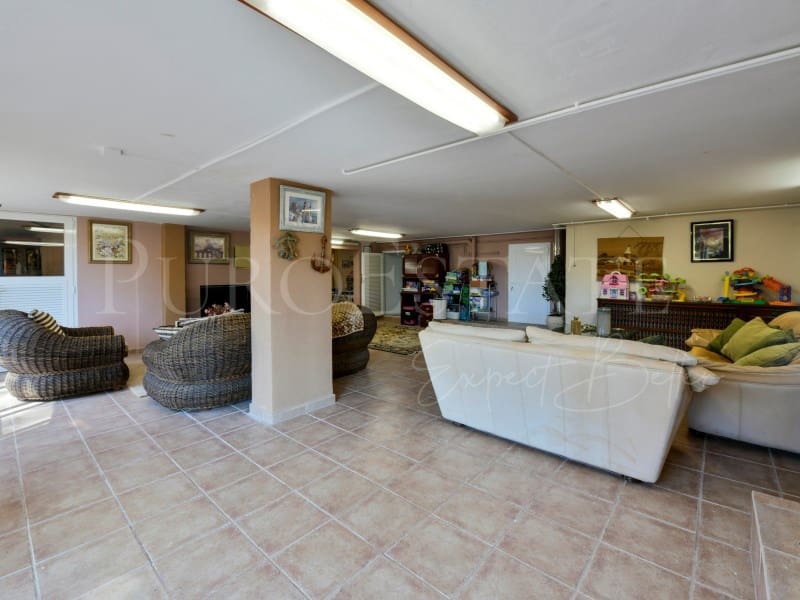 5 bedroom Villa for sale in Sa Cabaneta / La Cabaneta with garage - € 1,550,000 (Ref: 9625921)