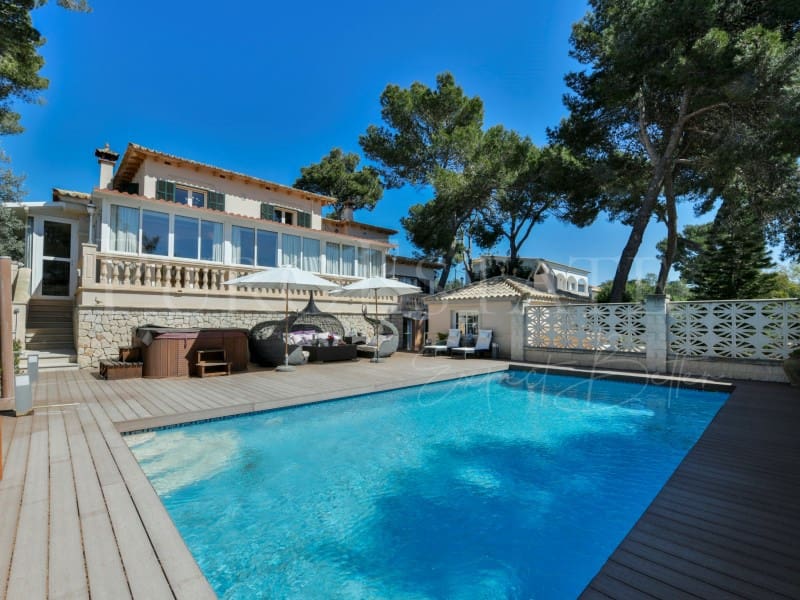 5 bedroom Villa for sale in Sa Cabaneta / La Cabaneta with garage - € 1,550,000 (Ref: 9625921)
