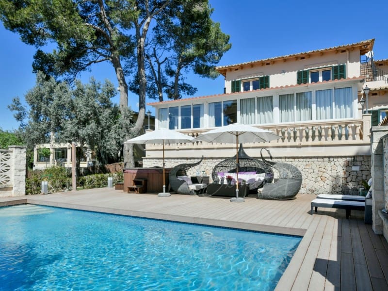 5 bedroom Villa for sale in Sa Cabaneta / La Cabaneta with garage - € 1,550,000 (Ref: 9625921)