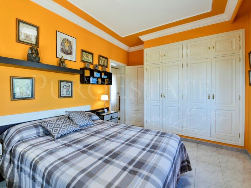 5 bedroom Villa for sale in Sa Cabaneta / La Cabaneta with garage - € 1,550,000 (Ref: 9625921)