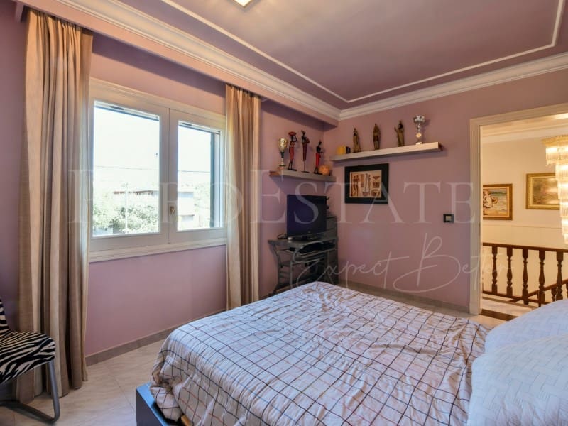 5 bedroom Villa for sale in Sa Cabaneta / La Cabaneta with garage - € 1,550,000 (Ref: 9625921)