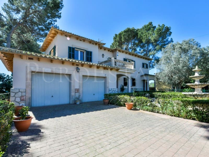 5 bedroom Villa for sale in Sa Cabaneta / La Cabaneta with garage - € 1,550,000 (Ref: 9625921)