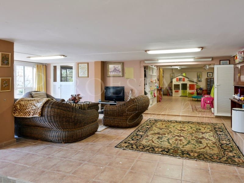 5 bedroom Villa for sale in Sa Cabaneta / La Cabaneta with garage - € 1,550,000 (Ref: 9625921)