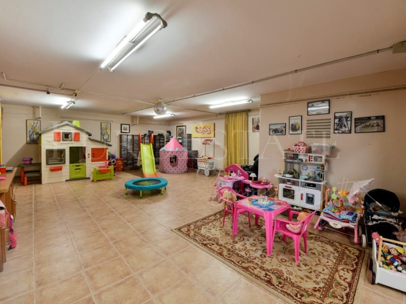 5 bedroom Villa for sale in Sa Cabaneta / La Cabaneta with garage - € 1,550,000 (Ref: 9625921)