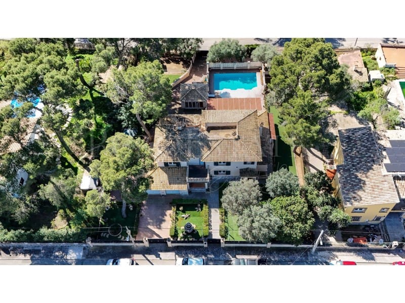 5 bedroom Villa for sale in Sa Cabaneta / La Cabaneta with garage - € 1,550,000 (Ref: 9625921)