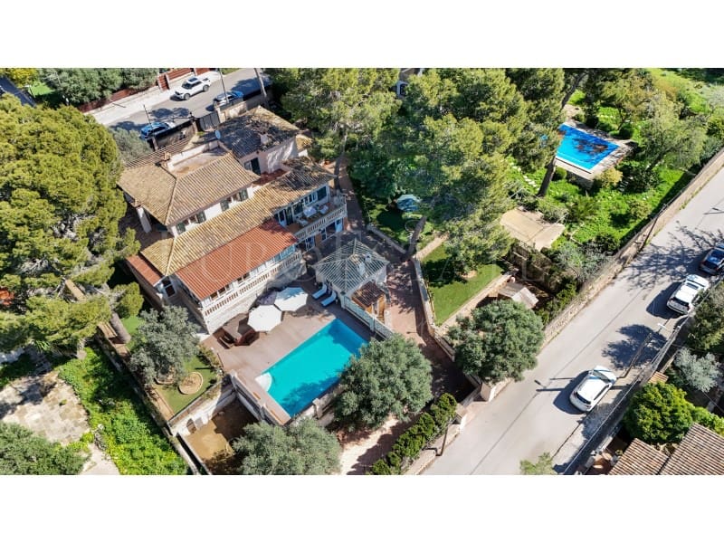 5 bedroom Villa for sale in Sa Cabaneta / La Cabaneta with garage - € 1,550,000 (Ref: 9625921)