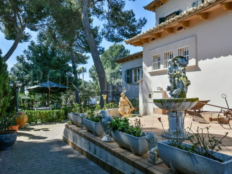 5 bedroom Villa for sale in Sa Cabaneta / La Cabaneta with garage - € 1,550,000 (Ref: 9625921)