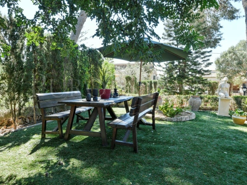 5 bedroom Villa for sale in Sa Cabaneta / La Cabaneta with garage - € 1,550,000 (Ref: 9625921)