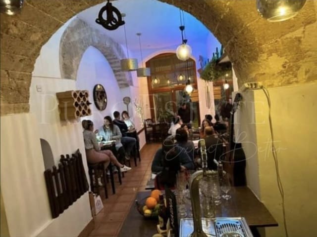 Restaurant/Bar til salgs i El Sindicat, Palma de Mallorca - € 95 000 (Ref: 9719838)