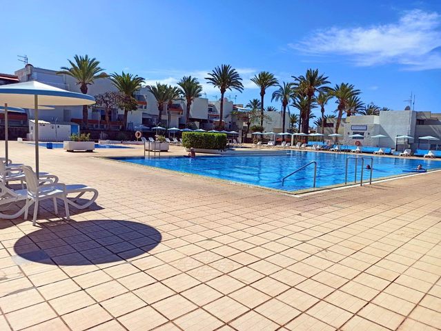 1 quarto Apartamento para venda em Costa del Silencio, Arona com piscina - 185 000 € (Ref: 10012879)