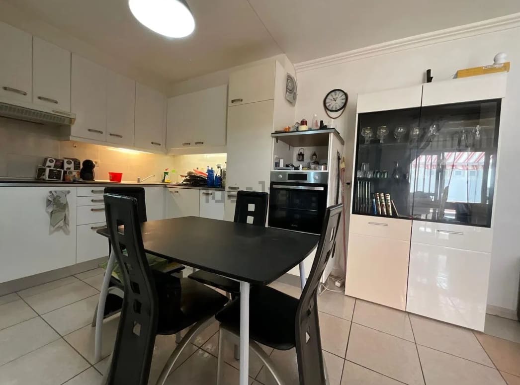 2 slaapkamer Appartement te koop in Costa del Silencio met zwembad - € 215.000 (Ref: 10042596)