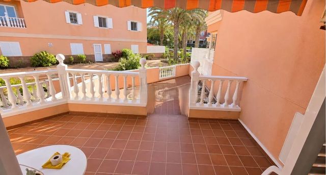2 quarto Moradia Geminada para venda em Costa del Silencio, Arona com piscina garagem - 440 000 € (Ref: 10046925)