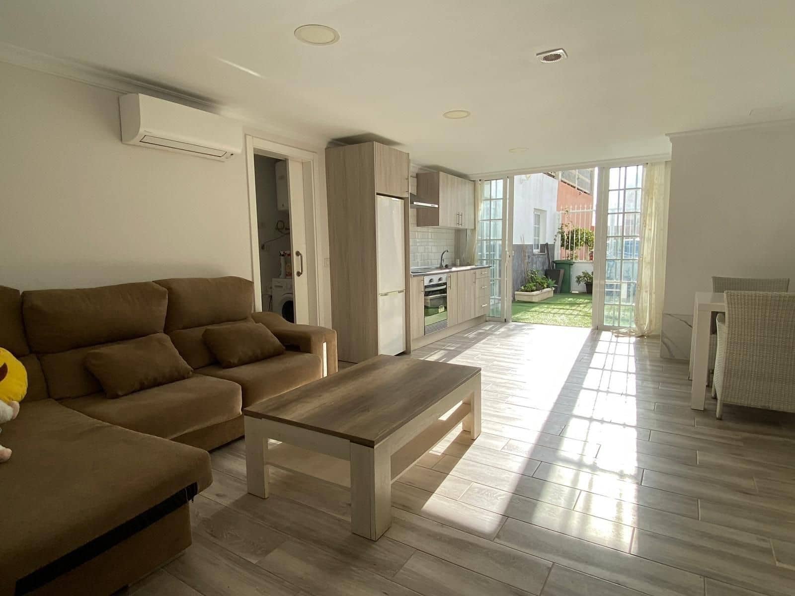 2 sovrum Lägenhet att hyra i El Madronal - 1 500 € (Ref: 10061335)