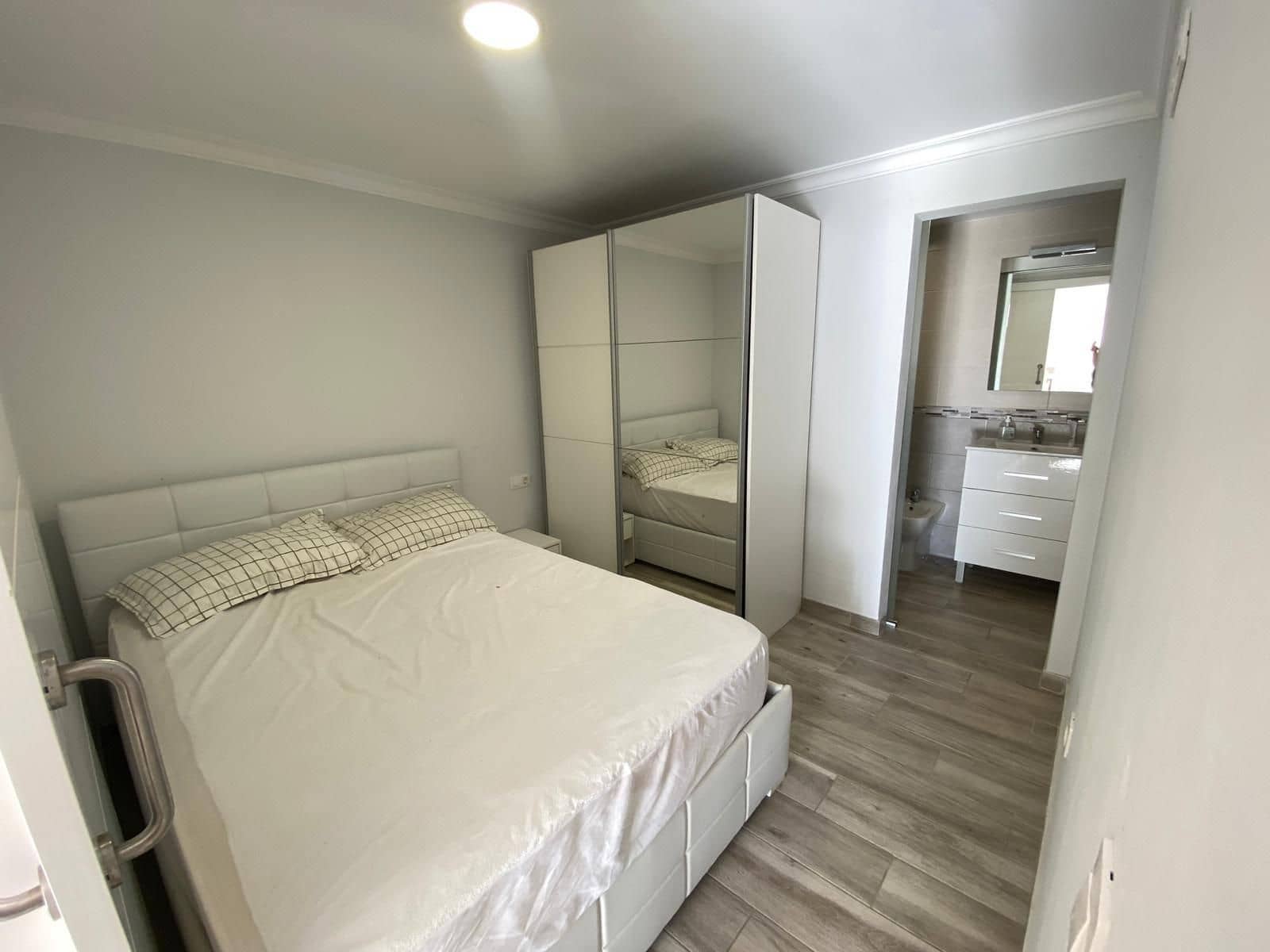 2 sovrum Lägenhet att hyra i El Madronal - 1 500 € (Ref: 10061335)