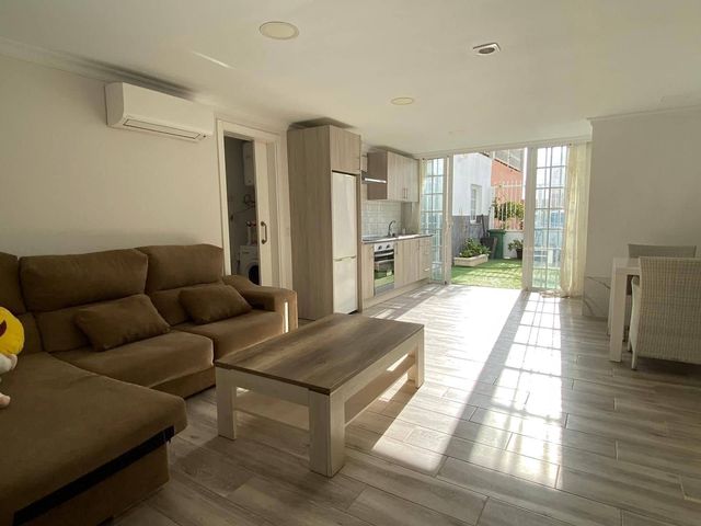 2 sovrum Lägenhet att hyra i El Madroñal, Adeje - 1 500 € (Ref: 10061335)