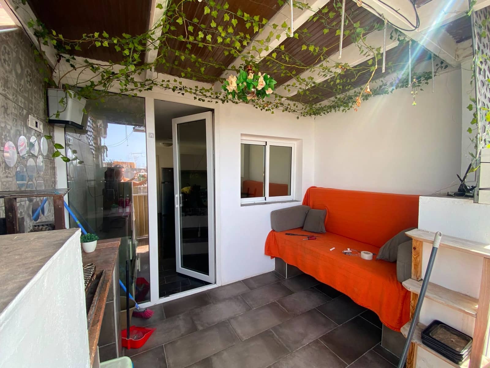 Ático de 2 habitaciones en Las Galletas en venta - 299.000 € (Ref: 10063836)