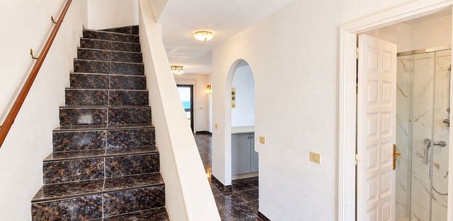 2 camera da letto Casa in vendita in Costa del Silencio, Arona con piscina - 290.000 € (Rif: 10063837)