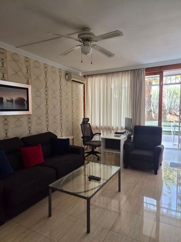 1 quarto Apartamento para venda em Costa del Silencio, Arona com piscina - 230 000 € (Ref: 10094257)
